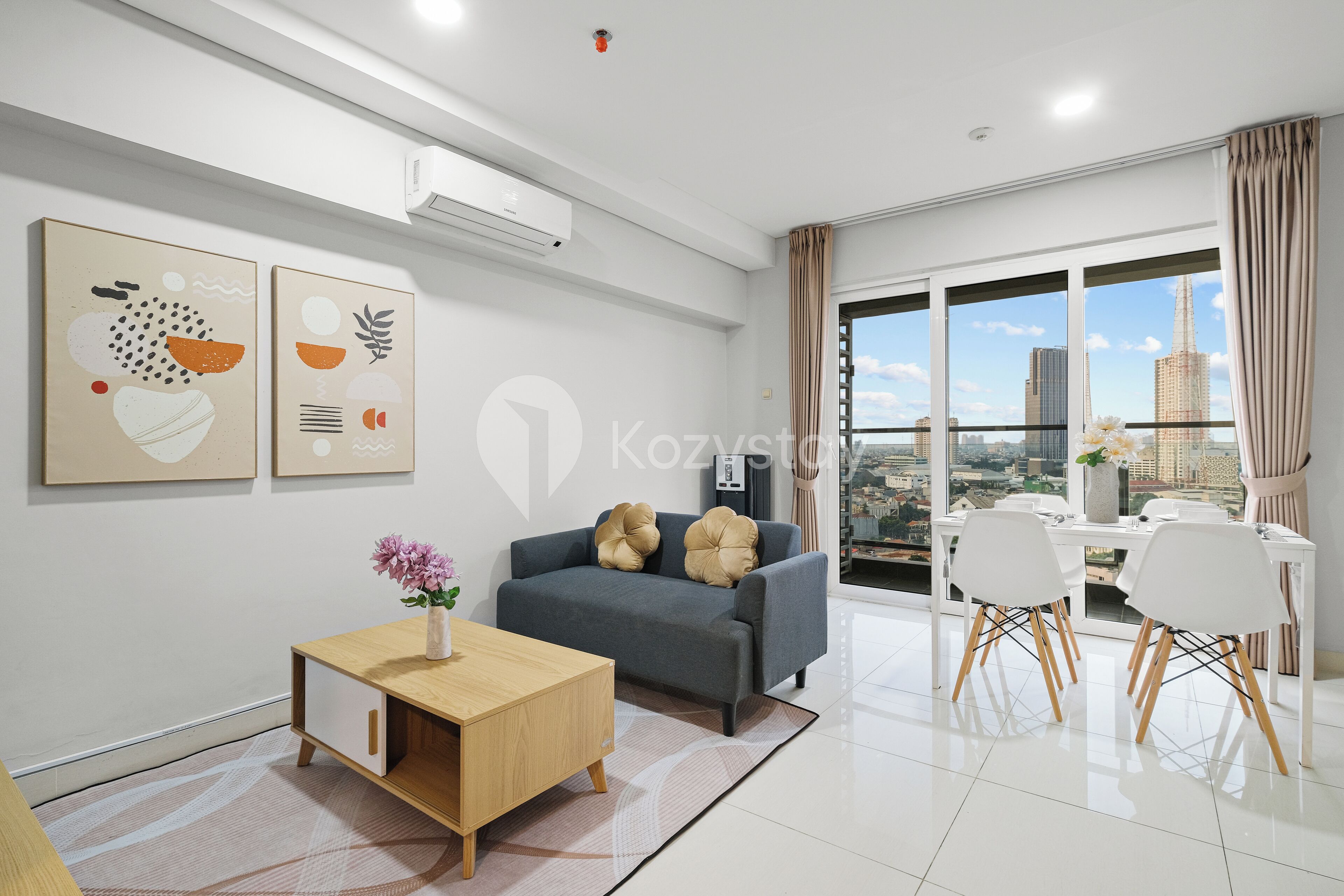 Apartment, 2 Bedrooms, City View | Living area