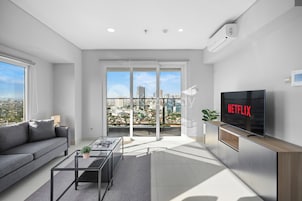 Apartamento, 3 quartos, vista para a cidade | Área de estar