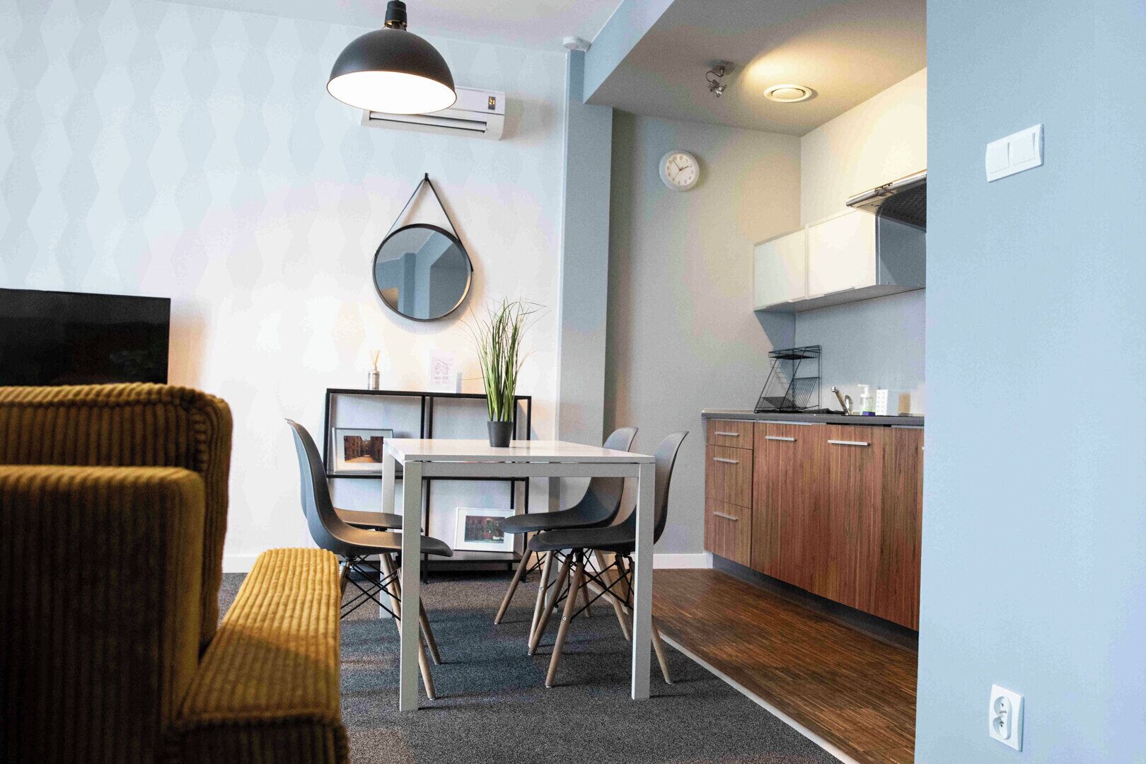 Loft | Desk, laptop workspace, iron/ironing board, free WiFi