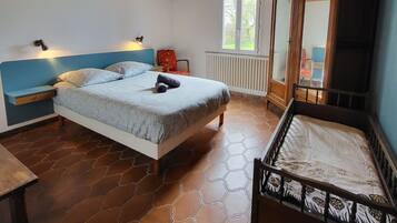 5 chambres, fer et planche Ă repasser, Wi-Fi gratuit, draps fournis