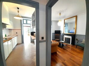 Interior - Belle Maison 8 pers- patio- wifi (Châteauroux)