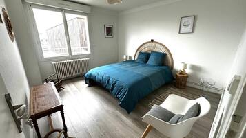 4 chambres, fer et planche à repasser, lit parapluie, Wi-Fi gratuit
