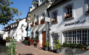 Esterni