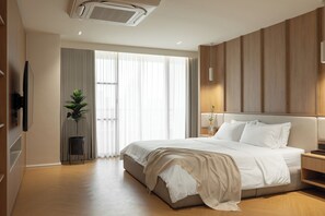 2 bedrooms, iron/ironing board, WiFi, bed sheets - Chic 2-bedroom apartment with fitness room, WiFi in Thonglor, Bangkok (Krung Thep Maha Nakhon)