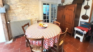 Dining - Chtx, belle maison de ville 4 chb cour privée (Châteauroux)