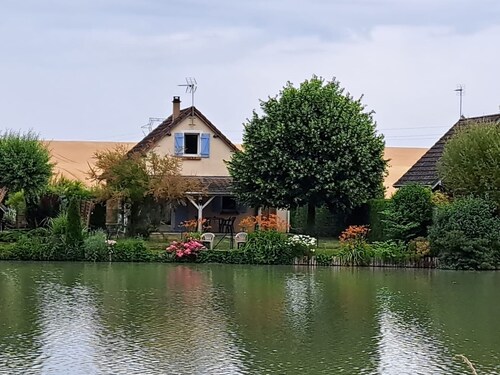 La maison de l'étang - 2 lits - wifi- jardin