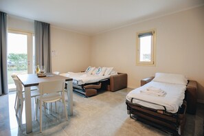 1 chambre, fer et planche à repasser, Wi-Fi gratuit, draps fournis