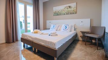 1 bedroom, in-room safe, iron/ironing board, free WiFi