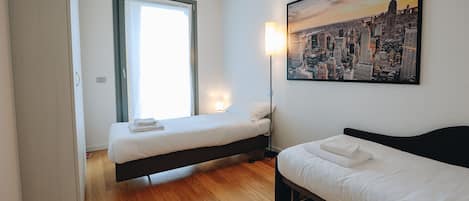 1 slaapkamer, een strijkplank/strijkijzer, gratis wifi, beddengoed