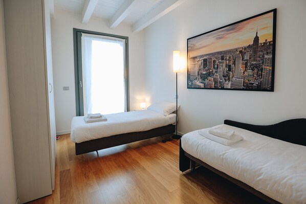 1 slaapkamer, een strijkplank/strijkijzer, gratis wifi, beddengoed