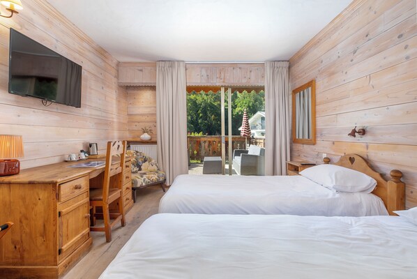 Comfort Twin kamer, uitzicht op bergen | Een strijkplank/strijkijzer, gratis wifi