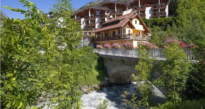 Hôtel Les Bains