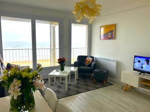 TV - Bright 2-bedroom apartment facing the sea in Saint-Jean-de-Monts (Saint-Jean-de-Monts)