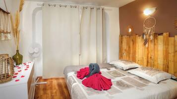 1 bedroom, travel crib, free WiFi, bed sheets