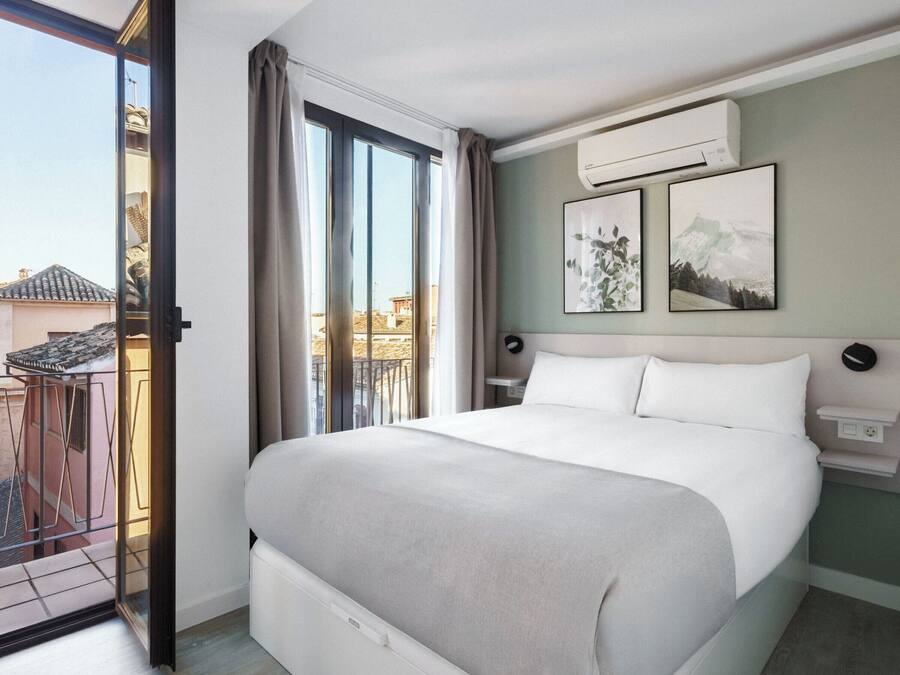 Comfort-Apartment, Balkon | 1 Schlafzimmer, individuell dekoriert, individuell eingerichtet