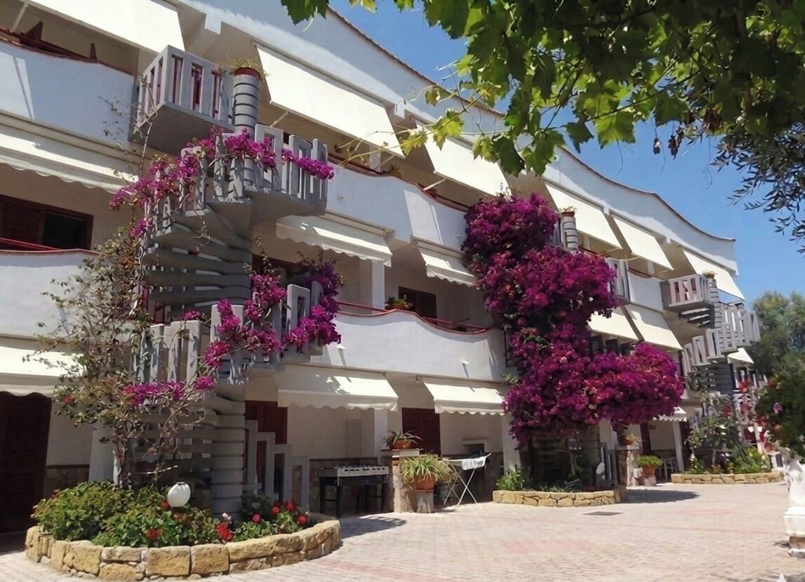 Standard Apartment, 1 Bedroom, Air conditioning, Courtyard View | Garden view