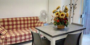 Standard Apartment, 1 Bedroom, Air conditioning, Courtyard View | Extra beds - RESIDENCE JOLLY (Peschici)
