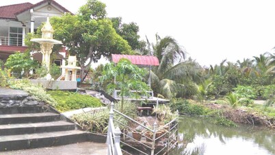 Peace 🏕 ️shady📍waterfront