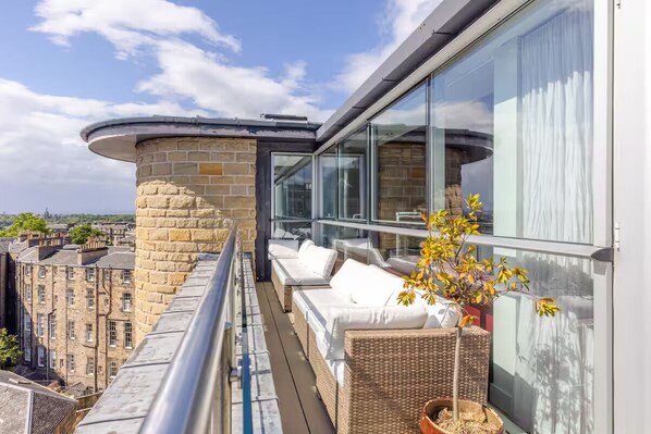 Family Penthouse, City View | Terrace/patio - Beautiful Penthouse with terrace (Edinburgh)