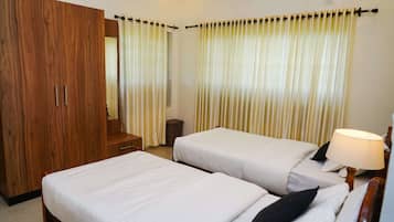 Double or Twin Room | Desk, free WiFi