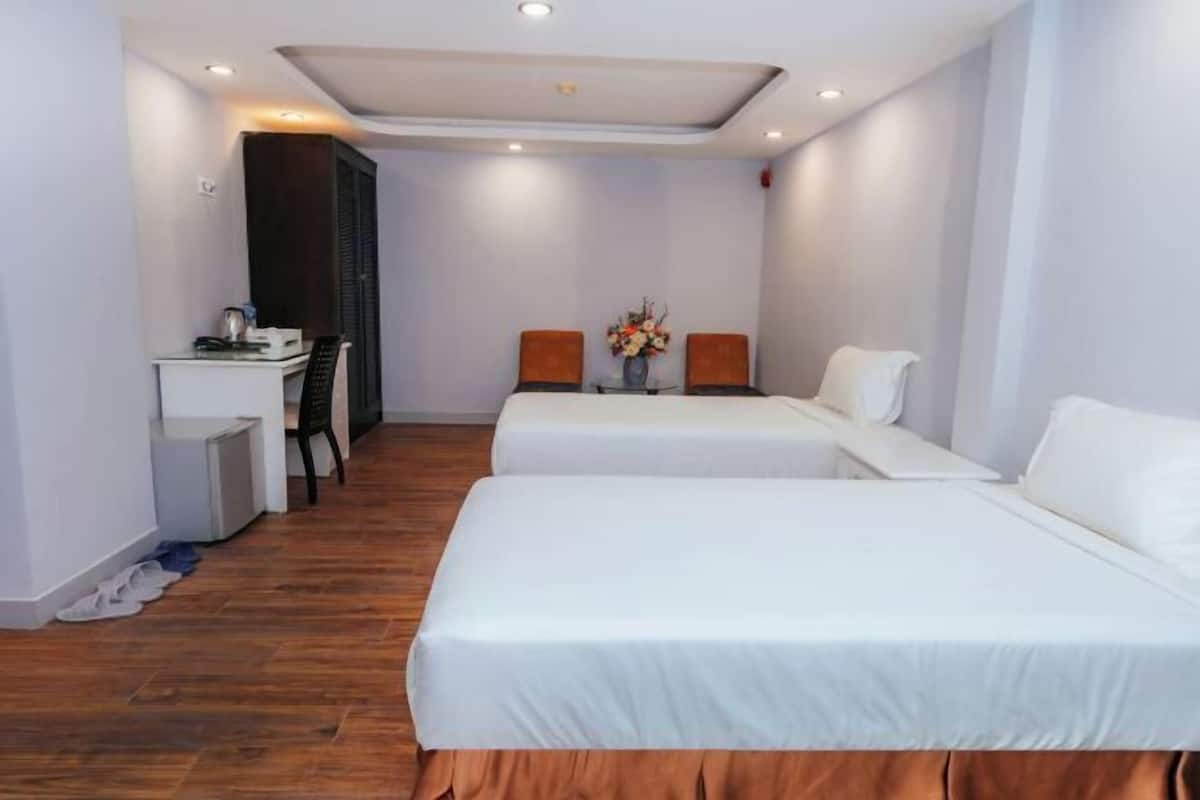 Cofres nos quartos, cortinas blackout, Wi-Fi de cortesia