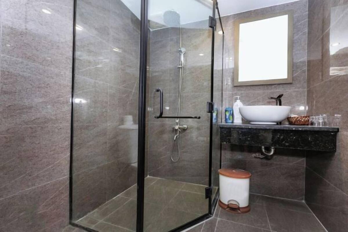 Bagno | Set di cortesia gratuito, asciugacapelli, pantofole, asciugamani