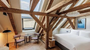 Superior-Studio | Zimmersafe, Verdunkelungsvorhänge, schallisolierte Zimmer