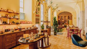 Petit déjeuner préparé sur commande servi tous les jours en supplément