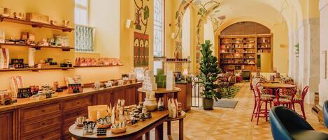 Daily cooked-to-order breakfast for a fee