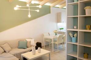 Smart TV - Feels Like Home - The Loft in the heart of Rethymno Old Town (Rethymno)