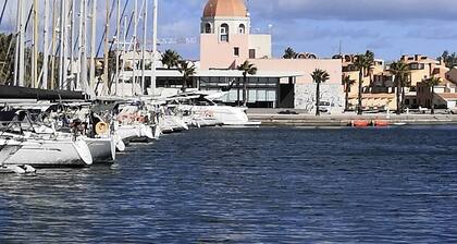 Gruissan Port, quiet 29m2 apartment with terrace