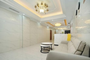 Interior - Hualv Hotel (Guangzhou Children's Hospital Shangxiajiu Pedestrian Street Branch) (Guangzhou)
