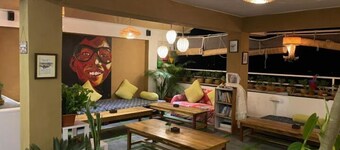 Mellow Fellow Rooms And Hostel