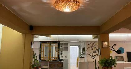 Mellow Fellow Rooms And Hostel