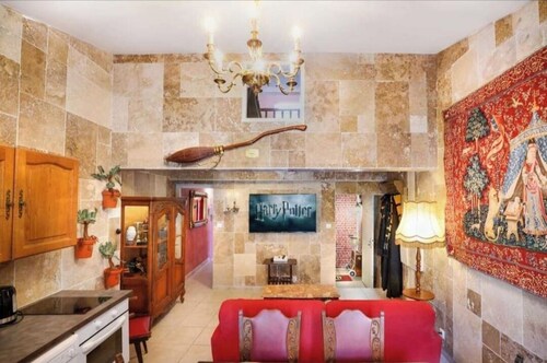 🧙‍♂️ Le Logis du Petit Sorcier – Séjour Magique Harry Potter à Carcassonne 🏰✨