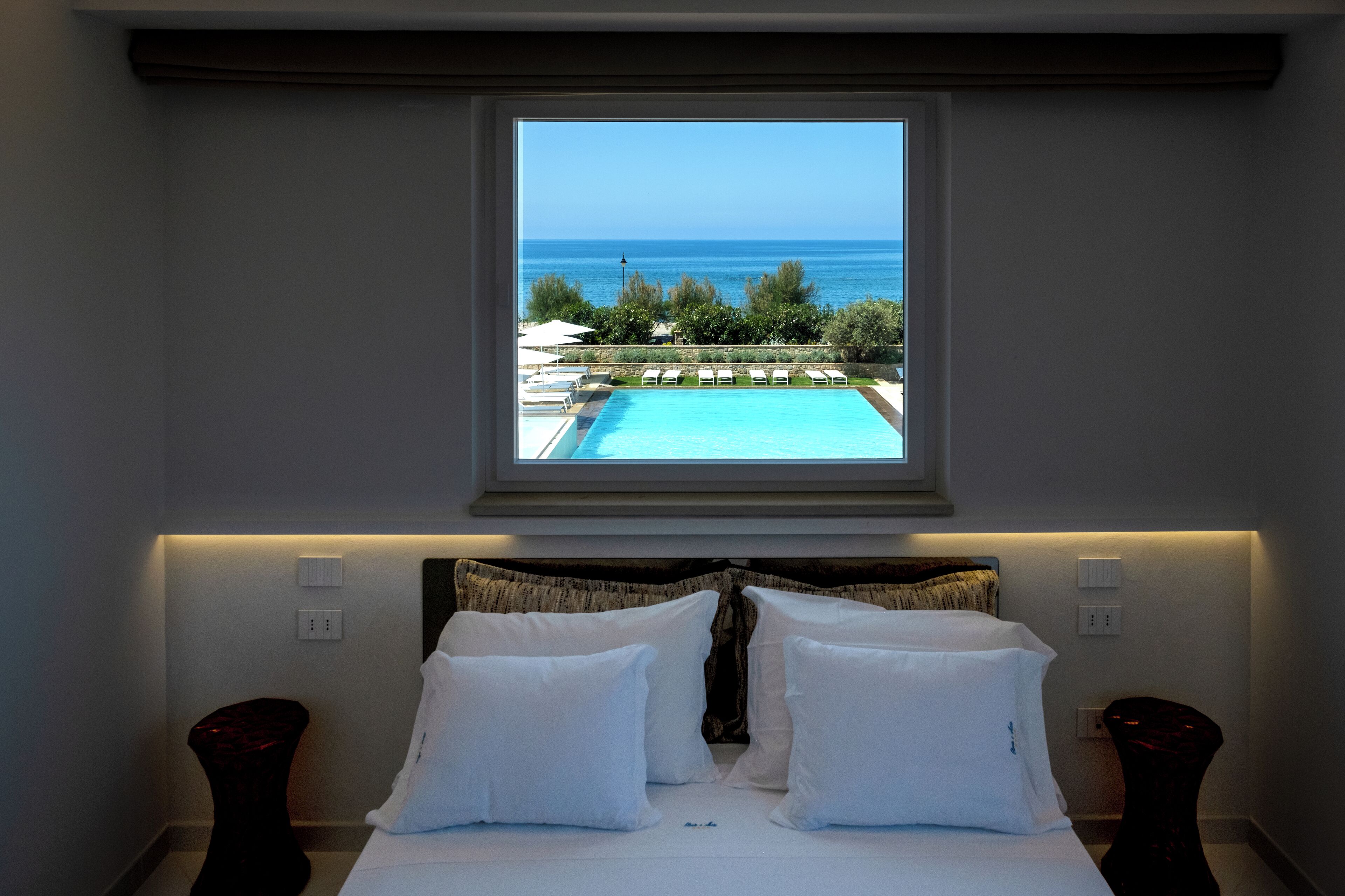 Premium bedding, minibar, in-room safe, individually furnished