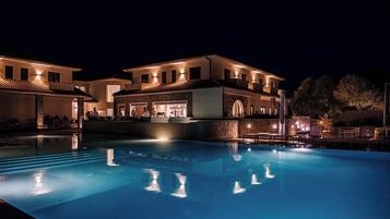 Front of property – evening/night