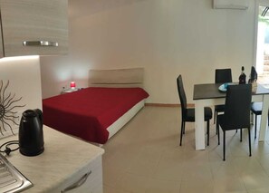 1 Schlafzimmer, WLAN, Bettwäsche