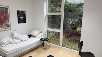 4 sovrum, strykjärn/strykbräda, wi-fi och sängkläder