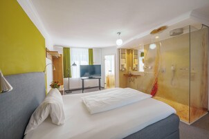 Classic Single Room | Laptop workspace, free WiFi, bed sheets