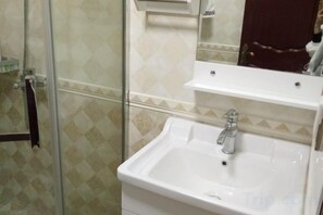 Bathroom - Yilan Guesthouse (Tongxiang)