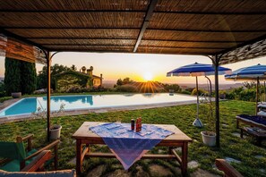 Seasonal outdoor pool - Villa Pietraia (Certaldo)