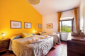 3 habitaciones, tabla de planchar con plancha y wifi gratis 