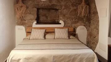 Deluxe-Dreibettzimmer | Zimmersafe, Schreibtisch, schallisolierte Zimmer, kostenloses WLAN