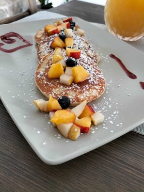 Free daily continental breakfast  - LOCANDA IL BUSCIOLOTTO (Santa Teresa di Gallura)