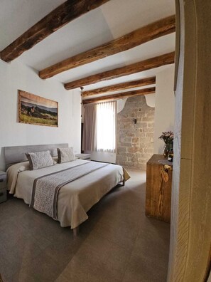 Classic Double or Twin Room | In-room safe, desk, soundproofing, free WiFi - LOCANDA IL BUSCIOLOTTO (Santa Teresa di Gallura)