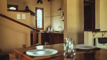 Superior Cottage, Patio, Garden View | 1 bedroom, in-room safe, soundproofing, free WiFi