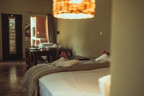 Superior Studio, Patio | In-room safe, soundproofing, free WiFi - Hacienda Altomonte (San Rafael)