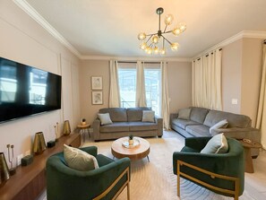 公寓 | 4 間臥室、網路服務