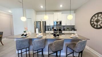 4 bedrooms, Internet